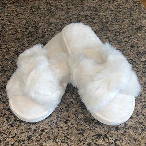 Cozy White Faux Fur Slippers for Women